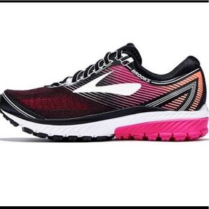 ~women’s Ghost 10 brooks running shoes~